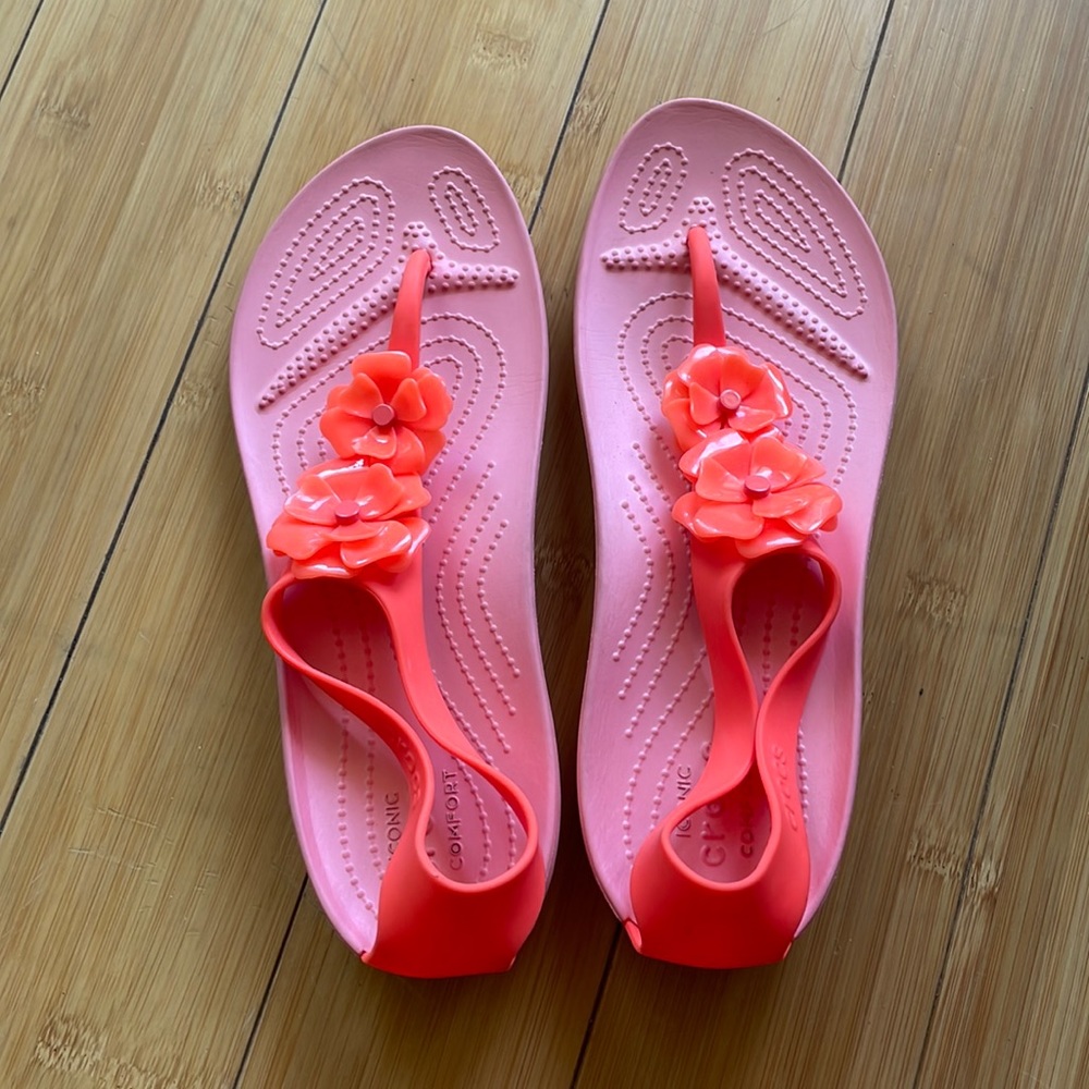 Crocs Serena Flip sandals